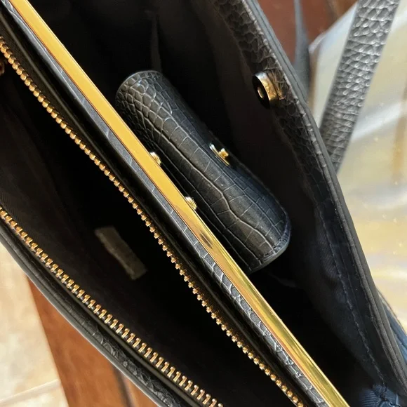 A NEW DAY Gray Croc with Gold Details Crossbody Bag - Picture 10 of 16